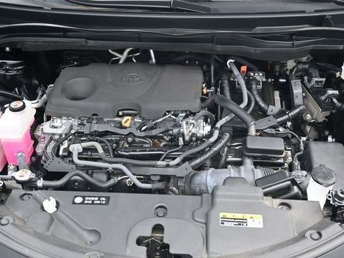 Used 2023 Toyota Sienna XSE image 33