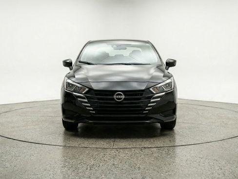 Used 2025 Nissan Versa SV FWD image 2