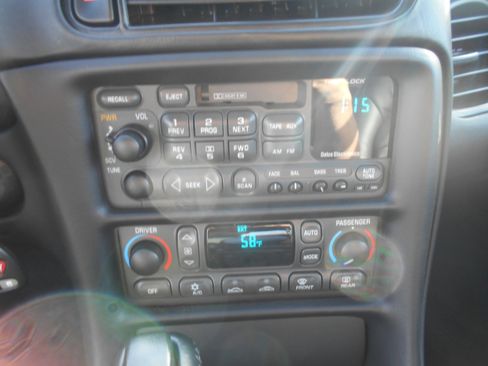 Used 2004 Chevrolet Corvette Convertible w/ Preferred Equipment Group image 3