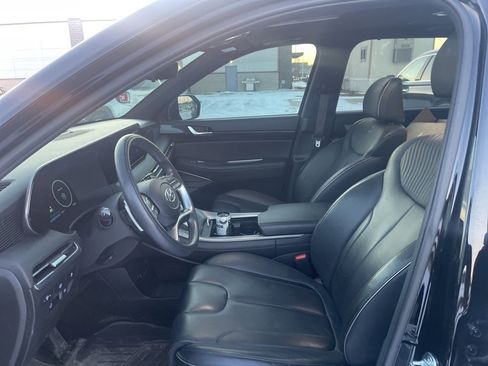 Used 2024 Hyundai Palisade Calligraphy image 10