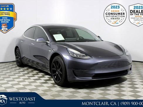 Used 2020 Tesla Model 3 Standard Range Plus image 1