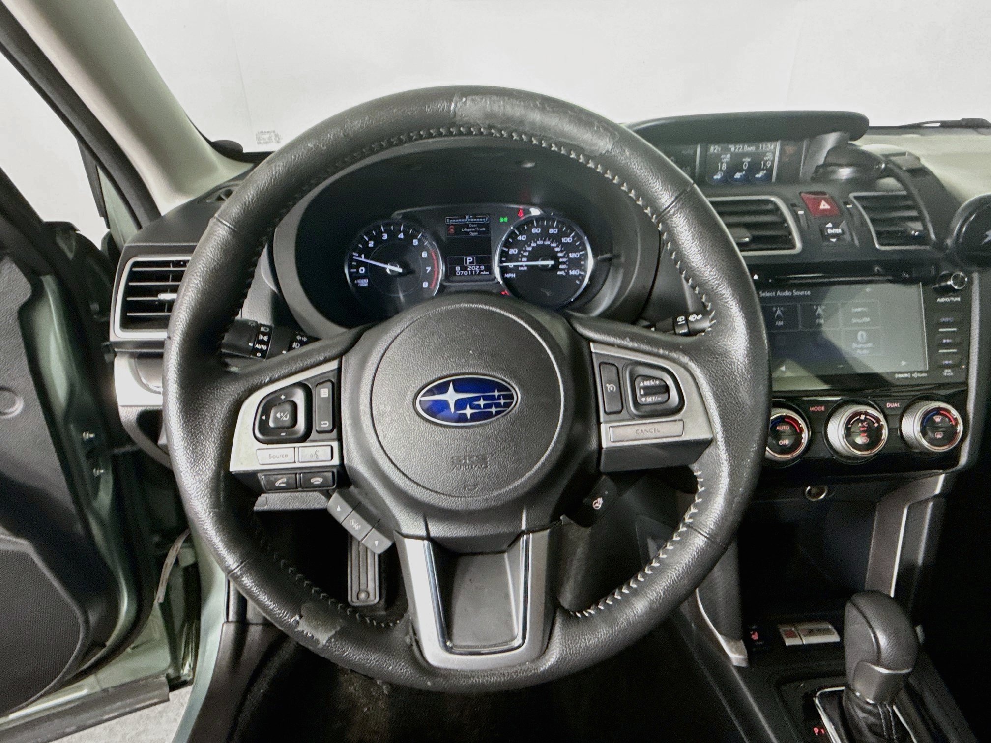 Used 2017 Subaru Forester 2.5i Touring AWD/4WD image 11