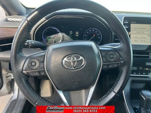 Used 2019 Toyota Avalon XLE w/ Moonroof Package image 14