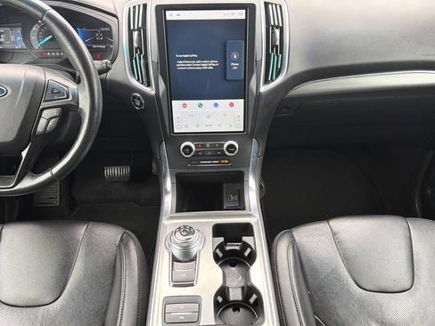 Used 2022 Ford Edge Titanium w/ Equipment Group 301A AWD/4WD image 8