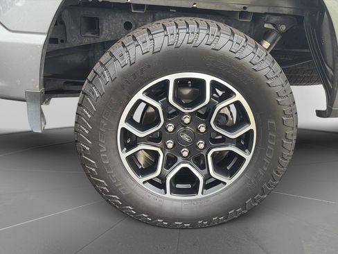 Used 2022 Ford F150 Lariat AWD/4WD image 11