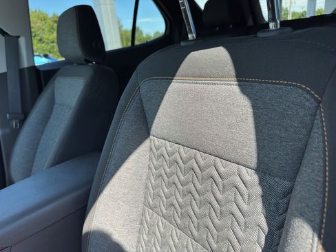 Used 2022 Chevrolet Equinox LT image 11