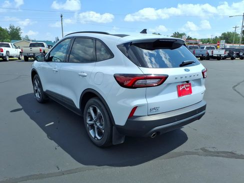 Used 2025 Ford Escape ST-Line w/ Tech Pack #1 AWD/4WD image 3