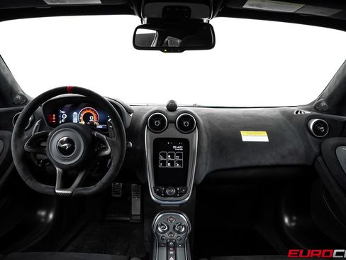 Used 2020 McLaren 620R RWD image 35