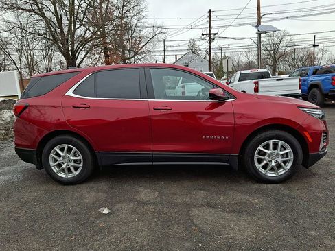 Used 2023 Chevrolet Equinox LT w/ LPO, Floor Liner Package image 9
