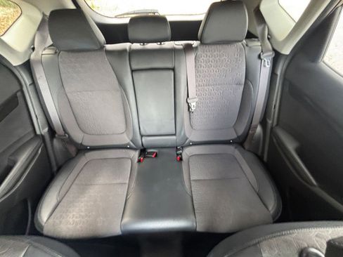 Used 2025 Kia Seltos S image 40