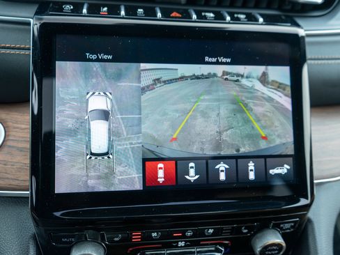 Used 2024 Jeep Grand Cherokee Summit w/ Adv Protech Group IV image 21