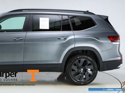 Used 2025 Volkswagen Atlas SE w/ Black Wheel Package image 43