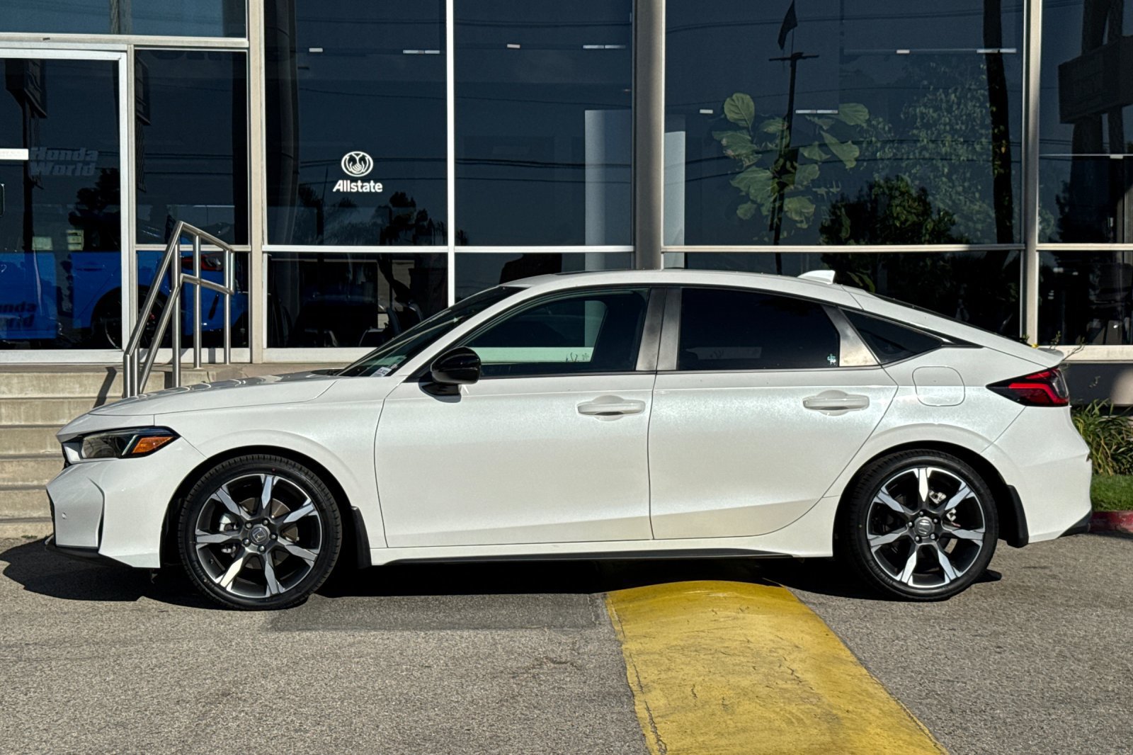 Certified 2025 Honda Civic Sport Touring image 7