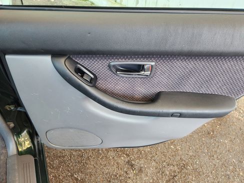 Used 2003 Subaru Legacy L image 11