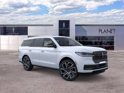 New 2026 Lincoln Navigator Reserve AWD/4WD image 7
