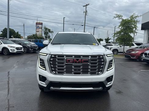 Used 2025 GMC Yukon Denali AWD/4WD image 2