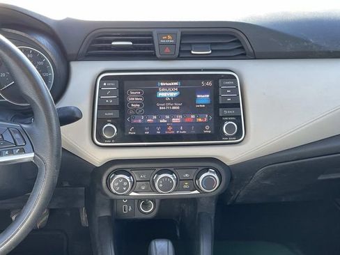 Used 2022 Nissan Versa SV image 17