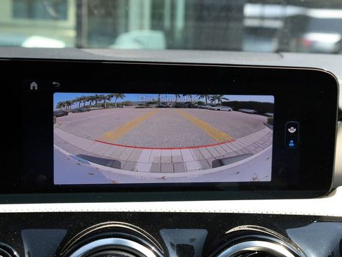 Used 2025 Mercedes-Benz CLA 250 image 30