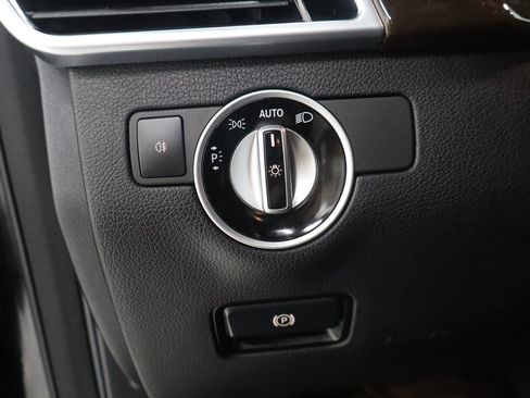 Used 2016 Mercedes-Benz GLE 350 4MATIC w/ Premium Package image 28