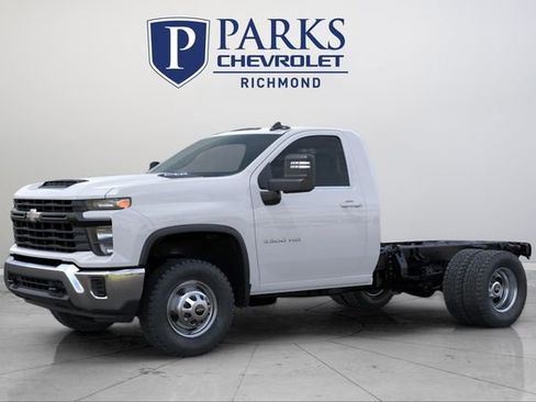 New 2025 Chevrolet Silverado 3500 W/T w/ WT Convenience Package image 2