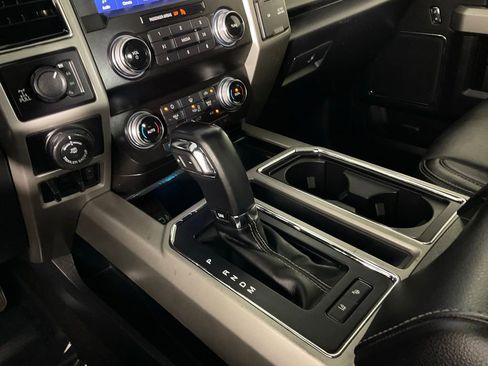 Used 2020 Ford F150 Lariat w/ Equipment Group 502A Luxury AWD/4WD image 17