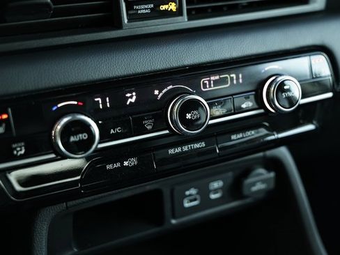 Certified 2025 Honda Pilot EX-L image 37