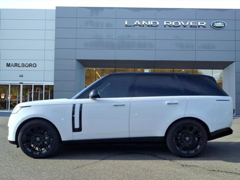 Certified 2022 Land Rover Range Rover SE image 6