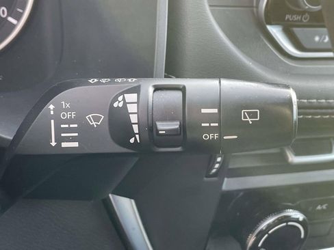 Used 2023 Nissan Rogue S image 21