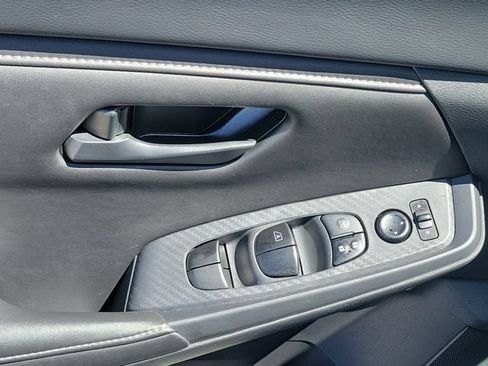 Used 2025 Nissan Sentra S FWD image 21