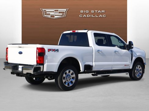 Used 2025 Ford F250 Lariat w/ Chrome Package image 5