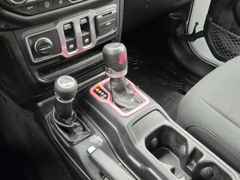 Used 2019 Jeep Wrangler Sport AWD/4WD image 15