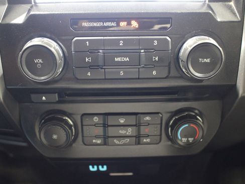 Used 2017 Ford F150 XLT w/ Equipment Group 302A Luxury AWD/4WD image 16