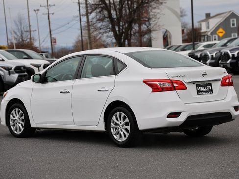 Used 2019 Nissan Sentra SV image 2