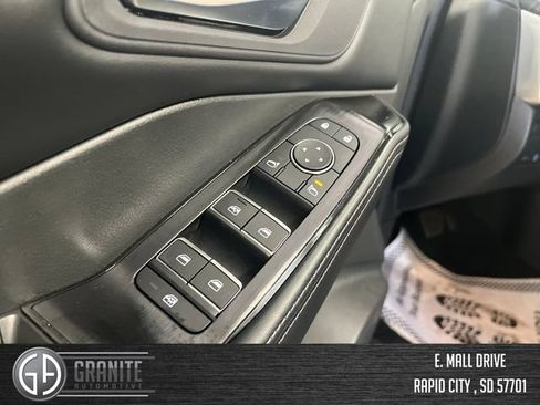 Used 2026 Nissan Rogue SL AWD/4WD image 19