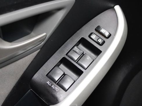 Used 2013 Toyota Prius Three image 11