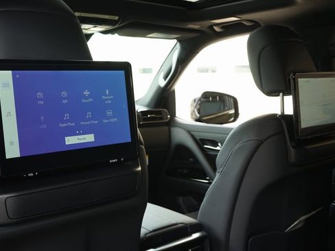 Used 2026 Lexus LX 600 4WD w/ Luxury Package image 25