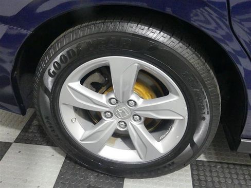 Used 2019 Honda Odyssey EX-L image 17
