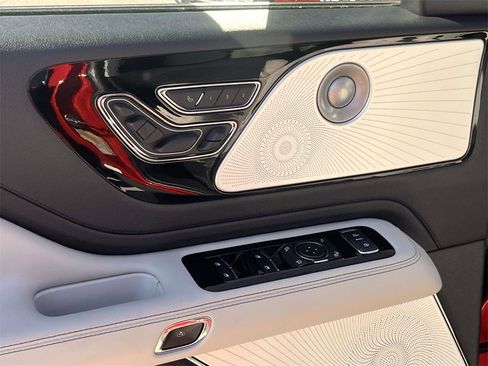 New 2026 Lincoln Aviator Reserve image 12