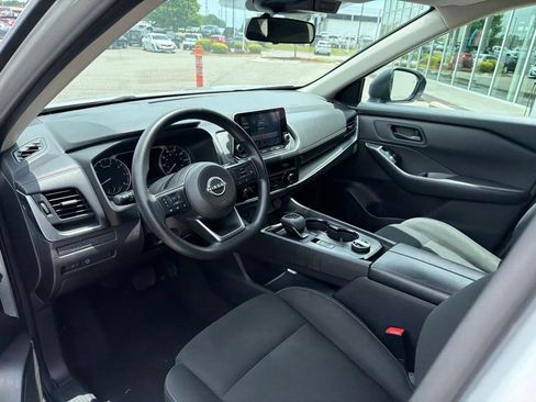 Used 2024 Nissan Rogue S AWD/4WD image 17