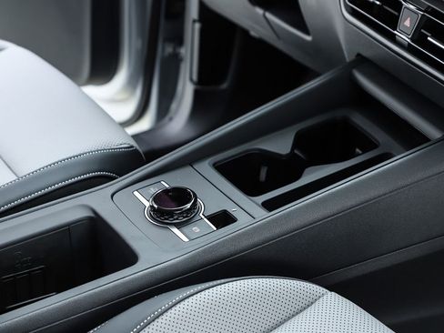 New 2026 Volkswagen Tiguan SE image 71