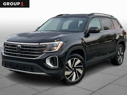 Used 2024 Volkswagen Atlas SE image 1