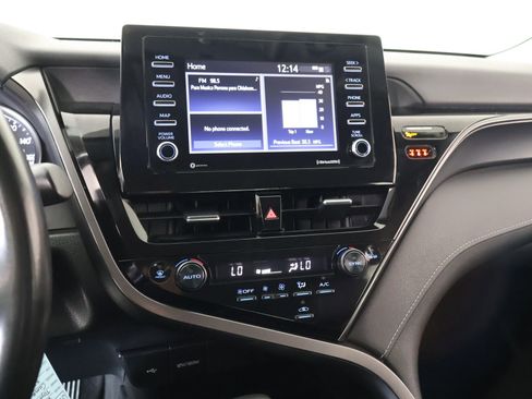 Used 2024 Toyota Camry SE FWD image 5