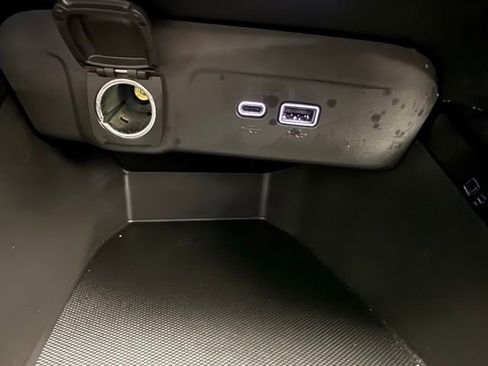 Certified 2025 Chevrolet Trax RS w/ Driver Confidence Package image 24