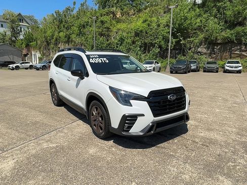 Certified 2025 Subaru Ascent Bronze Edition AWD/4WD image 2
