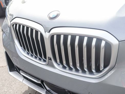 Used 2025 BMW X5 sDrive40i w/ Premium Package image 10