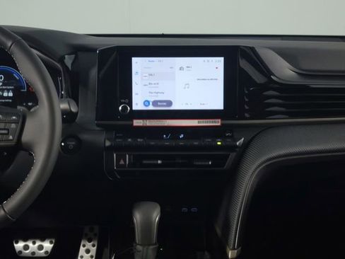 New 2026 Toyota Camry SE FWD image 8