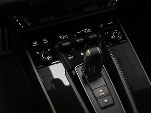 Certified 2025 Porsche 911 Turbo AWD/4WD image 65