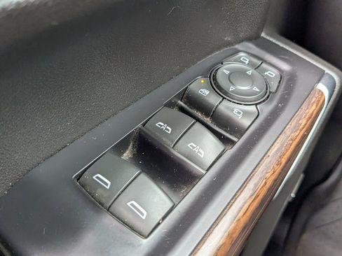 Used 2020 Chevrolet Silverado 1500 High Country w/ Technology Package image 23