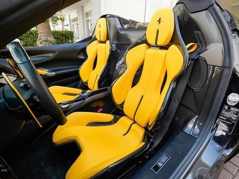 Used 2022 Ferrari SF90 Spider image 59