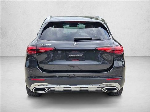 Used 2023 Mercedes-Benz GLC 300 image 7